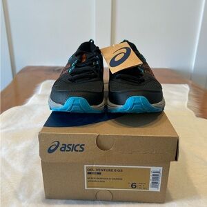 Brand new in box kids or women’s size 6 or EU 39 gel venture